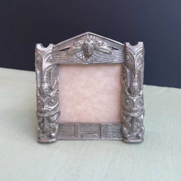 Pewter Totem Longhouse Picture Frame - made in Canada - Picture 2 of 6